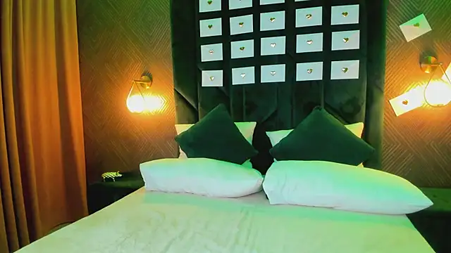 Lexi Split online show from April 22, 2:52 am