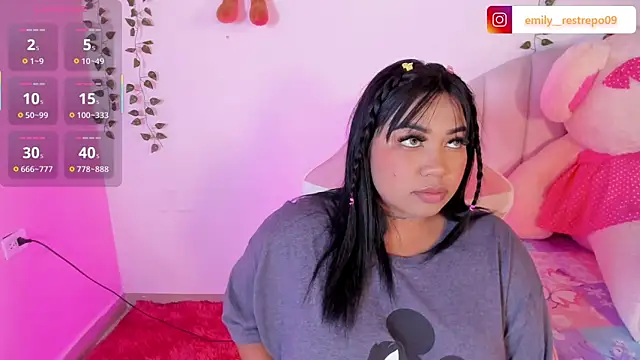 Emily restrepo online show from March 25, 5:22 am