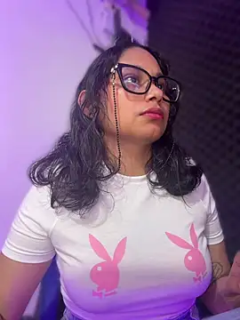 Cuteprincess21 online show from April 27, 11:35 pm