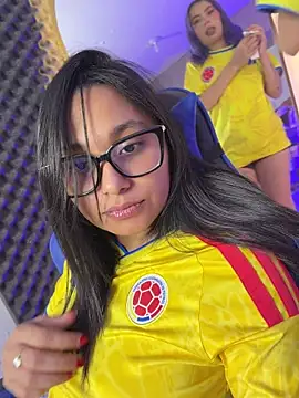 Cuteprincess21 online show from June 18, 12:34 am