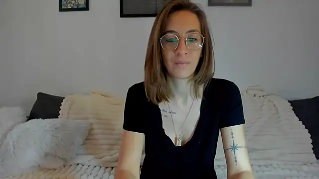 DesireMore90 online show from January 16, 7:59 am