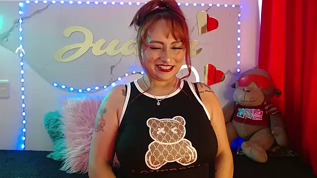 juanitared online show from December 2, 12:07 pm