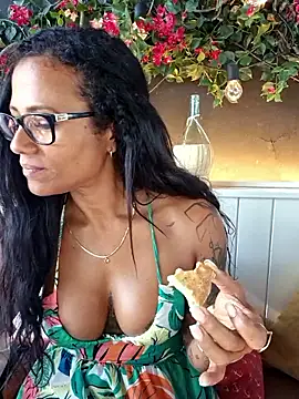 Allana Squirt online show from September 16, 9:06 am