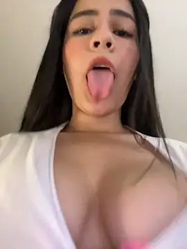 CuteKira7 online show from June 16, 3:07 am