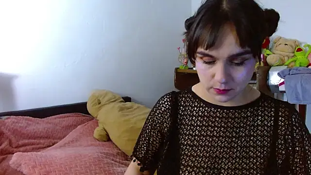 collette beaufoy  online show from June 8, 5:41 am