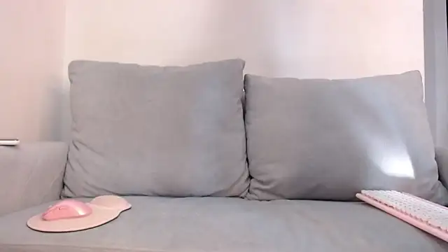 marthina thompsson online show from April 27, 12:02 pm