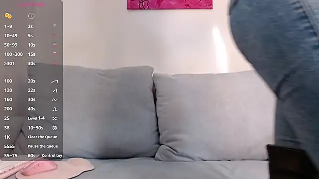 marthina thompsson online show from April 22, 12:02 pm