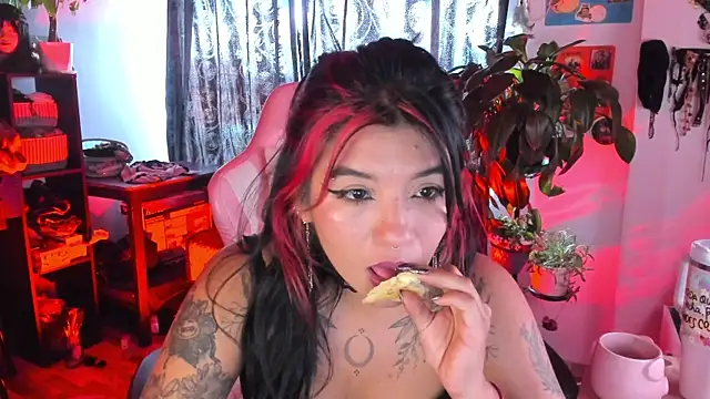 annie walker6 online show from April 20, 6:55 pm