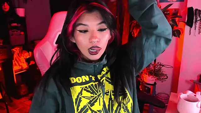 annie walker6 online show from April 12, 2:47 am