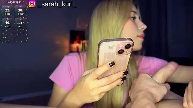 Snapshot of sarah_kurt chatting on October 7, 10:14 pm sarah kurt online show from October 7, 10:14 pm