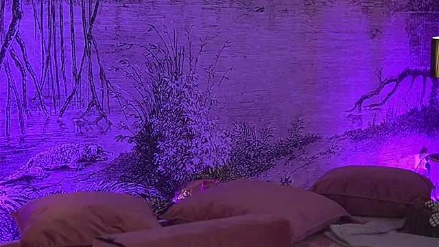 YamiraKim online show from April 23, 6:10 pm