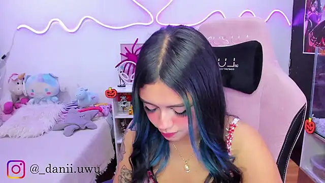 CuteDani  online show from October 11, 9:58 am