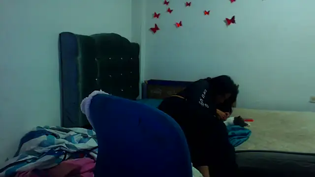 AmaraRoberts420 online show from November 23, 1:52 am