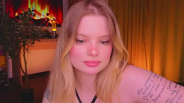 Hottie Jane online show from October 18, 7:04 pm