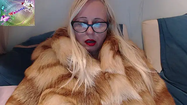 martachatte online show from November 23, 6:20 pm