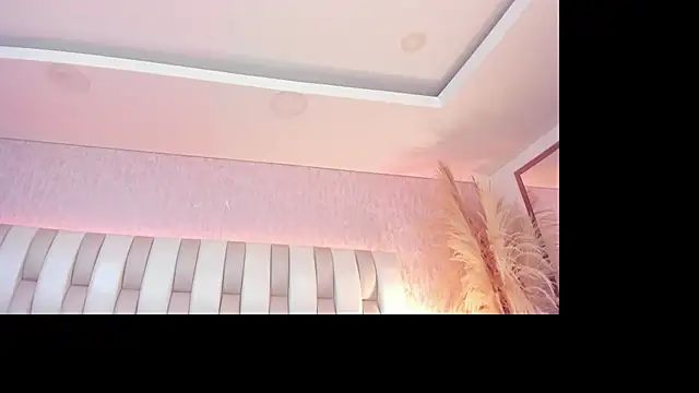 Rebeca jones online show from April 18, 12:18 pm