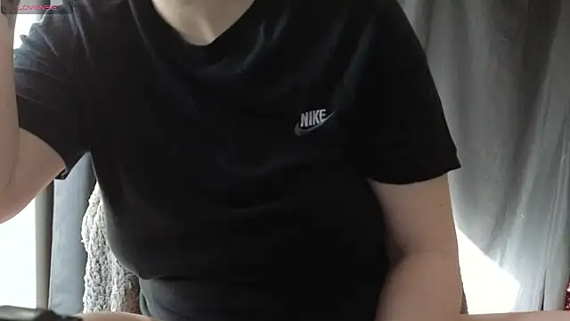 Mia G0ld online show from April 22, 3:09 pm