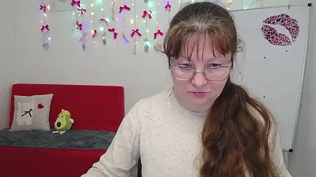 VanessaHotts online show from April 22, 5:15 am