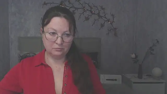 VanessaHotts online show from February 20, 6:48 am
