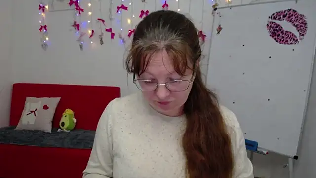 VanessaHotts online show from April 24, 5:21 am