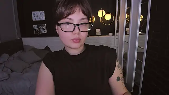 Mayayammy online show from October 20, 2:20 pm