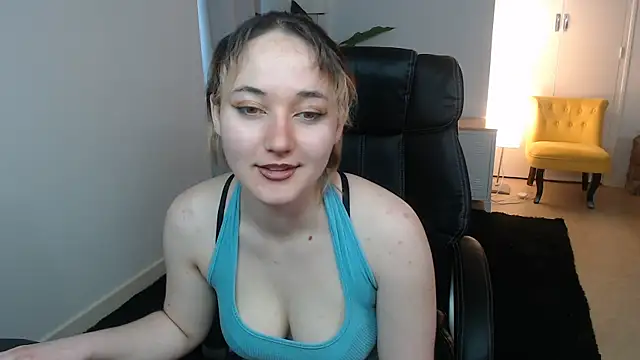 Crystal-dreamt online show from February 8, 10:41 am