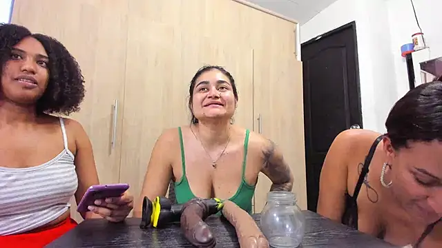 andreita trujillos online show from September 9, 8:30 pm