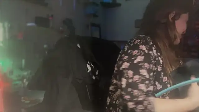 spunlikecottoncandy online show from April 5, 6:12 am