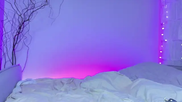 lina stones online show from April 25, 2:58 pm