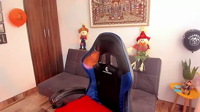 Ivette Shaira online show from October 28, 1:50 pm