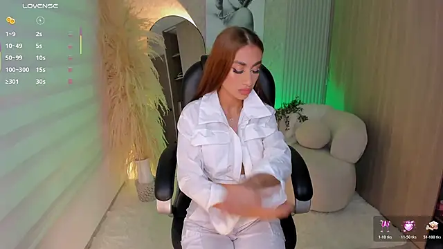 DannaCruz online show from May 16, 12:35 am