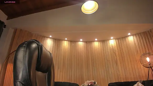 SophiePalmer online show from March 4, 11:06 am