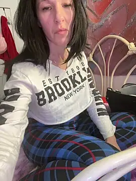 DominiqueX0 online show from February 18, 2:43 am