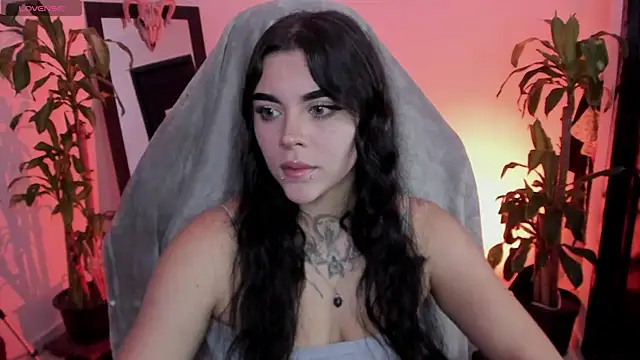 MissCharlottte18 online show from May 1, 3:54 am