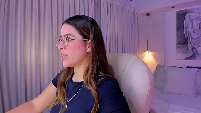 nathalie rivers online show from April 27, 11:29 am