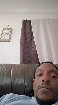 Annonymous607 online show from October 18, 8:32 pm