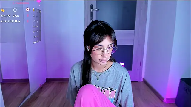 HannaHey online show from January 17, 4:47 pm