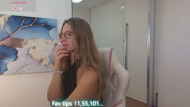 Milf Tea online show from July 26, 11:29 am
