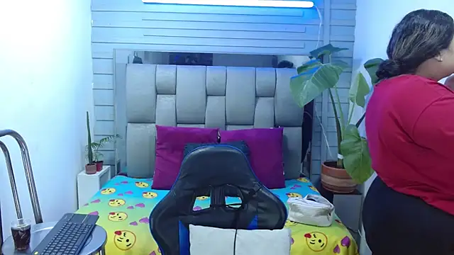 evelin zaens online show from April 26, 3:59 am