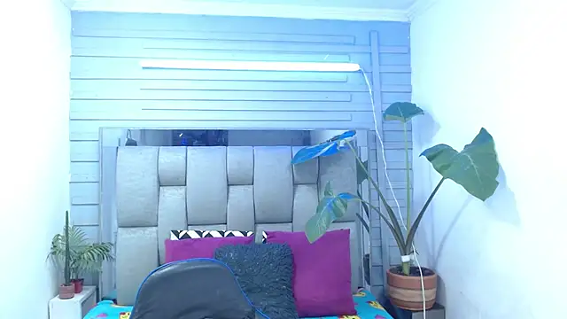 evelin zaens online show from April 22, 4:09 am