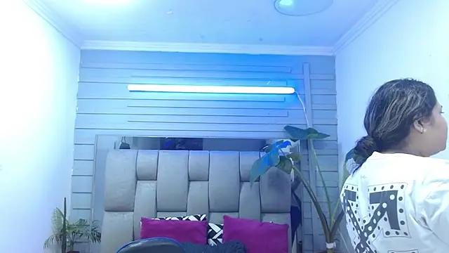 evelin zaens online show from April 25, 4:04 am