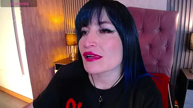 alicia moom online show from April 21, 7:54 pm