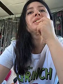 KikiXRed online show from June 14, 10:26 am