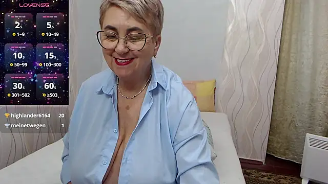 Snapshot of LadyMargaret chatting on October 6, 6:12 pm LadyMargaret online show from October 6, 6:12 pm