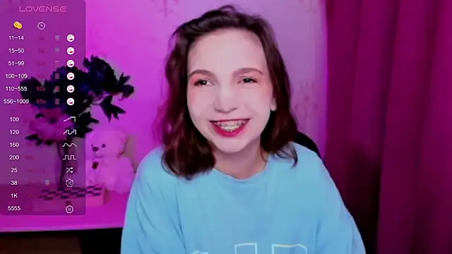 KindHazelHere  online show from April 20, 11:19 pm