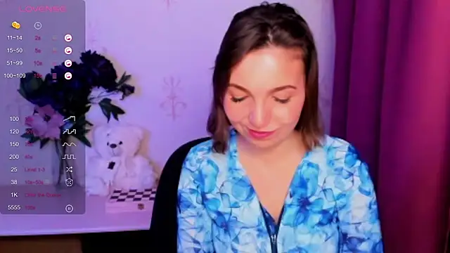 KindHazelHere  online show from January 16, 1:23 am