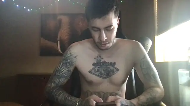 BWCJoshBanks97 online show from May 3, 6:33 pm