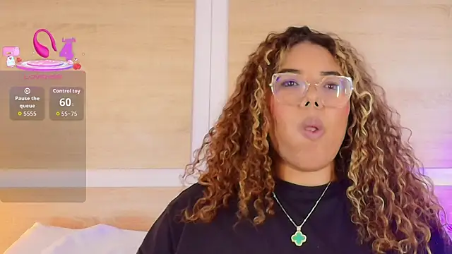  nickypurple  online show from October 21, 7:51 pm