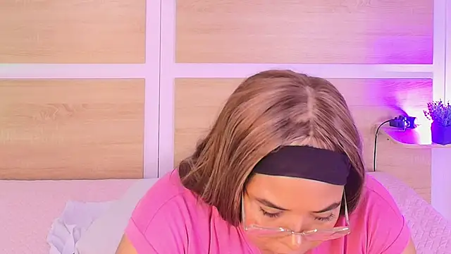  nickypurple  online show from April 20, 6:33 pm