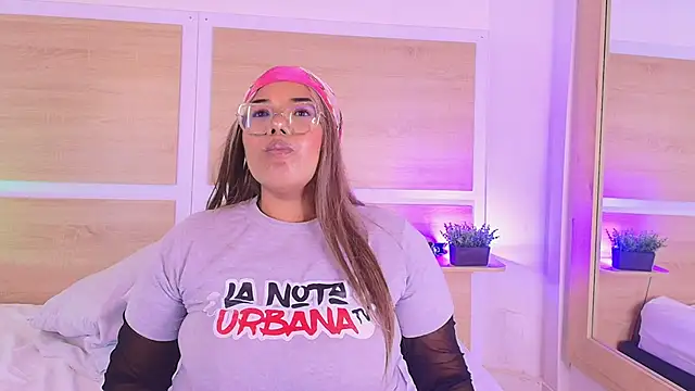  nickypurple  online show from April 6, 7:04 pm